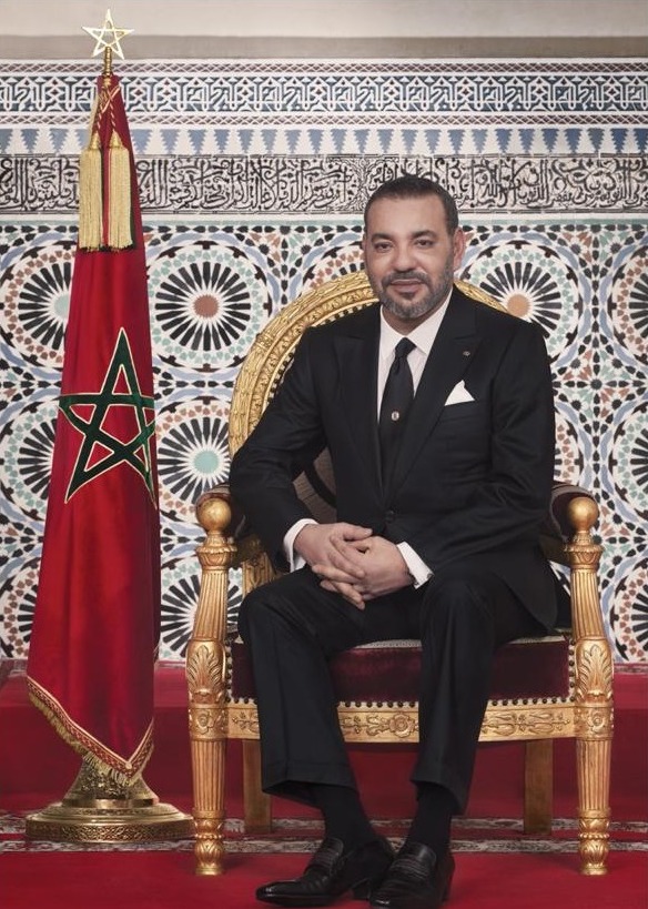 2MInteractive's tweet photo. 🔴 بلاغ وزارة القصور الملكية والتشريفات والأوسمة:

"تعلن وزارة القصور الملكية والتشريفات والأوسمة أن صاحب الجلالة الملك محمد السادس نصره الله وأيده سيقوم بزيارة رسمية إلى دولة الإمارات العربية المتحدة، ابتداء من يوم غد الاثنين 4 دجنبر 2023، وذلك بدعوة من صاحب السمو الشيخ محمد بن زايد آل نهيان، رئيس دولة الإمارات العربية المتحدة.

حفظ الله سيدنا المنصور بالله ورافقته السلامة في الحل والترحال.”