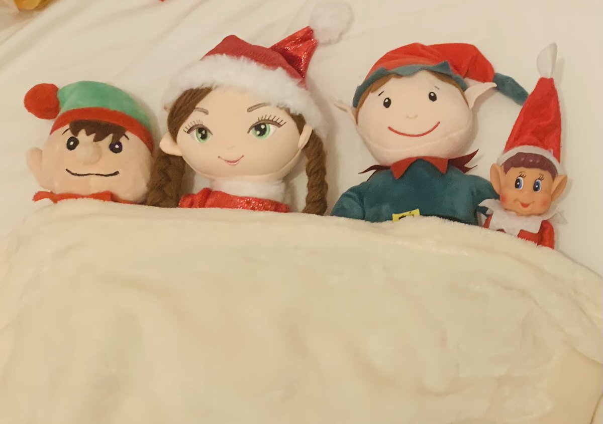 Aislinsmith01's tweet photo. Aislin’s Elf Squad Day 3💚🧑🏻‍🎄⛄️🎄 
Happy First Sunday of Advent Everyone 🙏 🕯️ 
#AislinTheElf #AislinsElfSquad #bigfriendlyelf #6ftElf #RealElfThatsNoOnAShelf #christmas2023🎄🎁 #snow #advent #Hope #FirstSundayofAdvent #sundaymass #pray #hymns #givemejoyinmyheart 💚❄️🙏 https://t.co/daDDaYUxsX