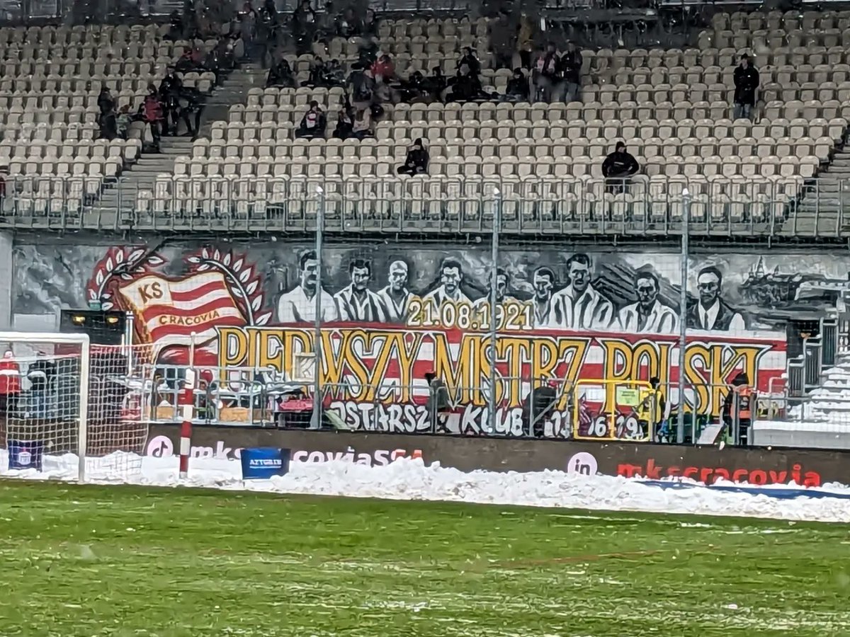 CurvaWanderlust's tweet image. KS Cracovia v Ruch Chorzow
Ekstraklasa, Krakow 
Result: 4-4 
Att: 6,000 

#kscracovia #ruch #ekstraklasa