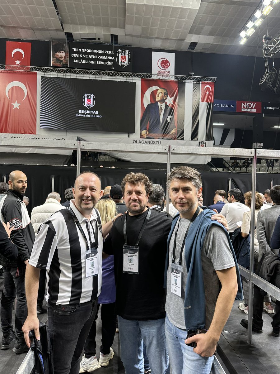 hmetoruc's tweet photo. Oyumu %51 e %49 karar farkıyla verdim. 
Hangi aday kazanırsa üzülmem.
Yeni Başkan ve Yönetimi @Besiktas ımıza Hayırlı Olsun 🦅🦅🦅 https://t.co/fMwJoexUWo