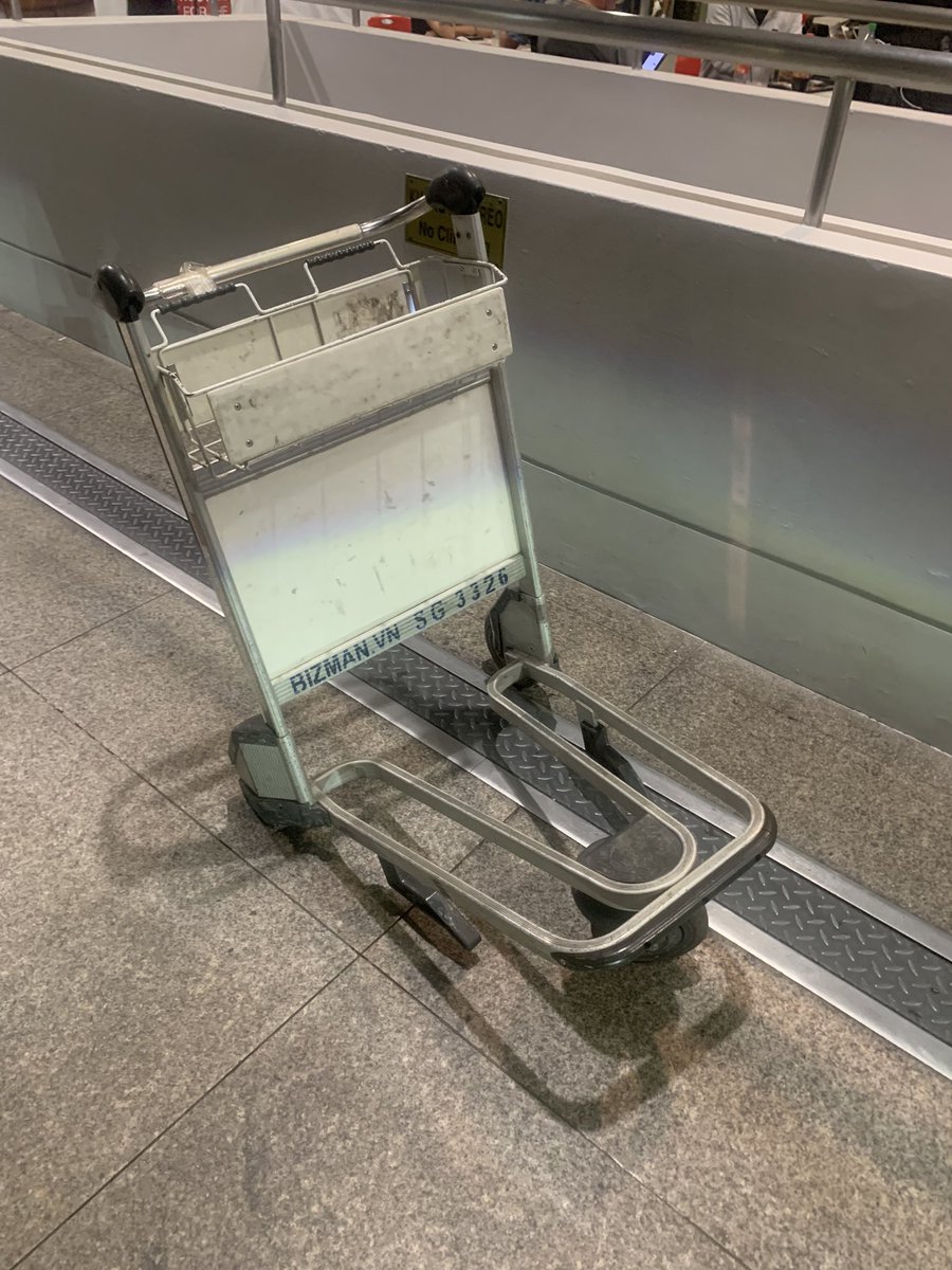 I’m just sayin…. 2 of the most horrific weeks of travel chaos summed up by this lonely trolley with one wheel missing. That symbolism is me. I have no clue what day it’s what time it is or where I am right now. 😂😂Caddy on tour !!!