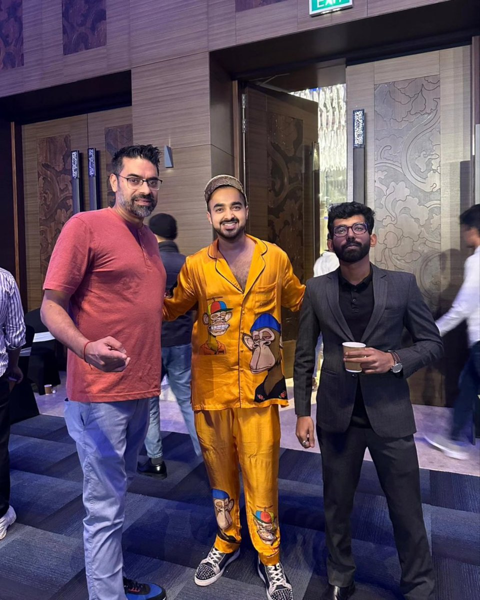 Chillinq with <a href="/EvanLuthra/">Evan Luthra</a> at <a href="/web3carnival/">Web3 Carnival</a> 🔥
#bangalore #web3carnival