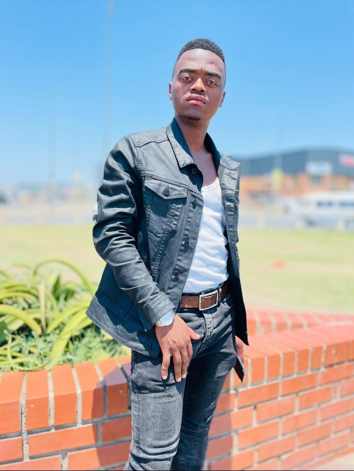 MathintaC's tweet image. 