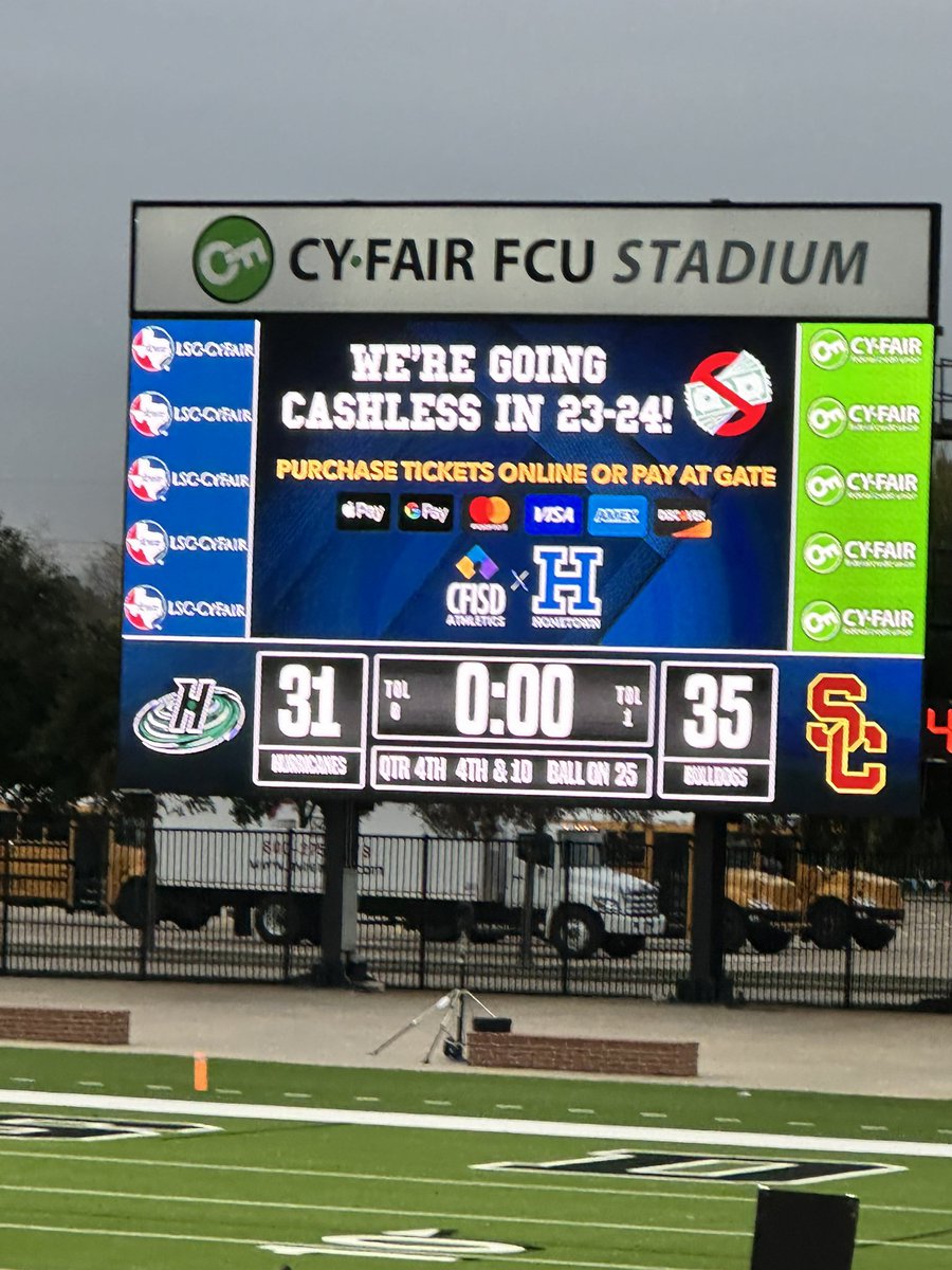 Yesterday was so intense! One of the best football games I’ve ever watched. Congratulation <a href="/HumbleISD_SCHS/">Summer Creek High</a> football, we are so proud of you guys.