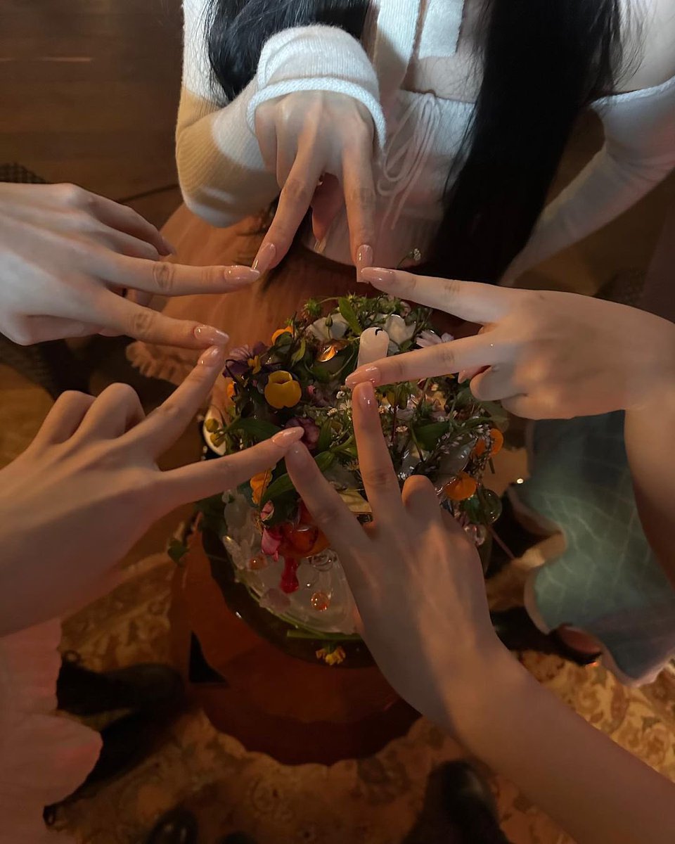 🎀 (@revefiles) on Twitter photo 