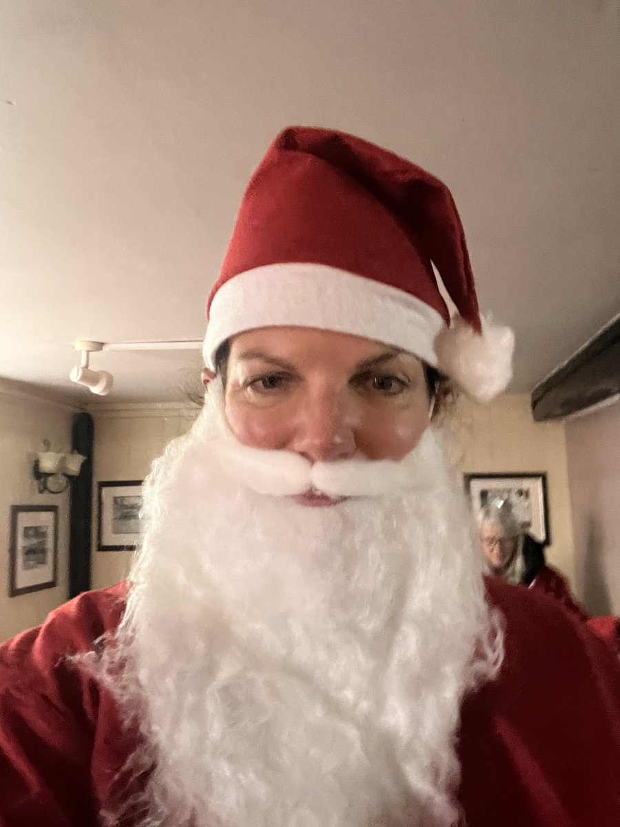 I think perhaps my best look of 2023 - full Santa suit for the Appleshaw Santa Dash (and full credit for me finishing goes to Alfie who dragged me round)