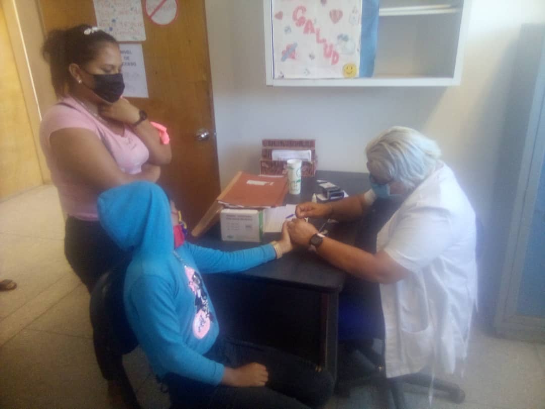 Los médicos visten de blanco porque muchos de ellos, al igual que usted, son como ángeles de la salud. #CubaPorLaVida #CubaCoopera <a href="/cubacooperaven/">Brigada Médica Cubana en Venezuela</a> <a href="/MINSAPCuba/">Ministerio de Salud Pública de Cuba</a> <a href="/japortalmiranda/">José Angel Portal Miranda</a> <a href="/MinSaludVE/">MPPSalud</a> <a href="/cubacooperabol2/">Brigada Médica 🇨🇺 Bolívar🇻🇪</a>