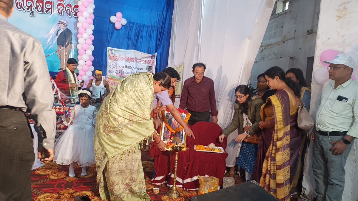 Celebration of international day of persons with disabilities. Such talented performers, this huge occasion, great initiative by <a href="/SSEPD2/">SSEPD</a> <a href="/Ashokpandabbsr/">Ashok Chandra Panda</a> @BPSethi <a href="/CMO_Odisha/">CMO Odisha</a>