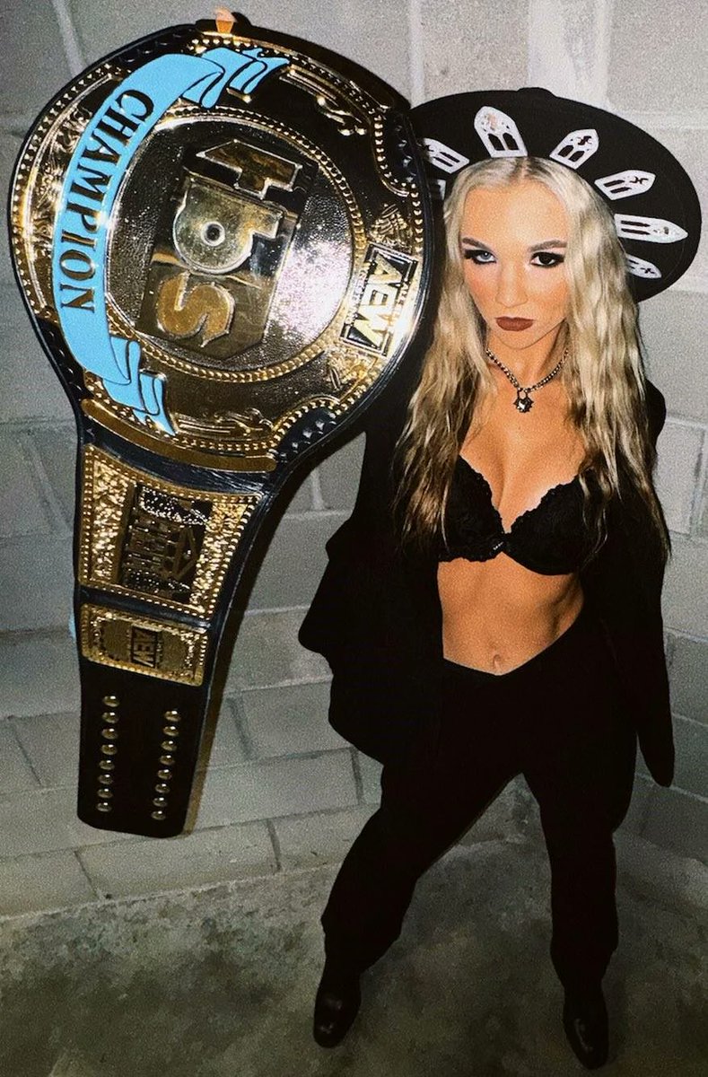 𝒞𝒽𝑒𝑒𝓇𝓁𝑒𝒶𝒹𝒾𝓃𝑔 𝓉𝑜 𝕳𝖊𝖑𝖑 tweet media