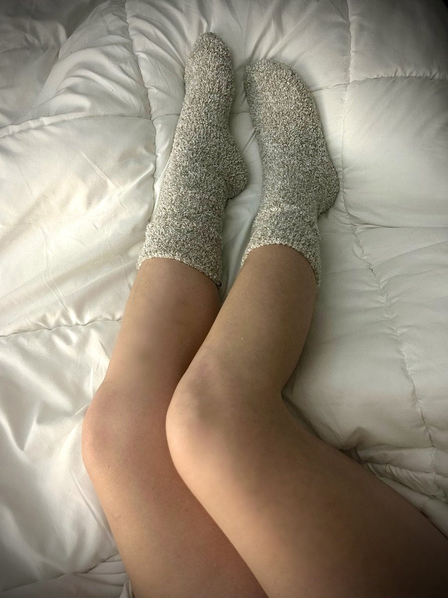 FarmGirlFeet81's tweet photo. Still snuggling in bed awaiting your Sunday tithes. 

Stop gooning at my sexy fuzzy socks and get to sending. Your goddess and her wifey needs coffee and breakfast 💋

Findom femdom finsub paypig footworship beta humanatm fetish https://t.co/zBlJVIpAyV