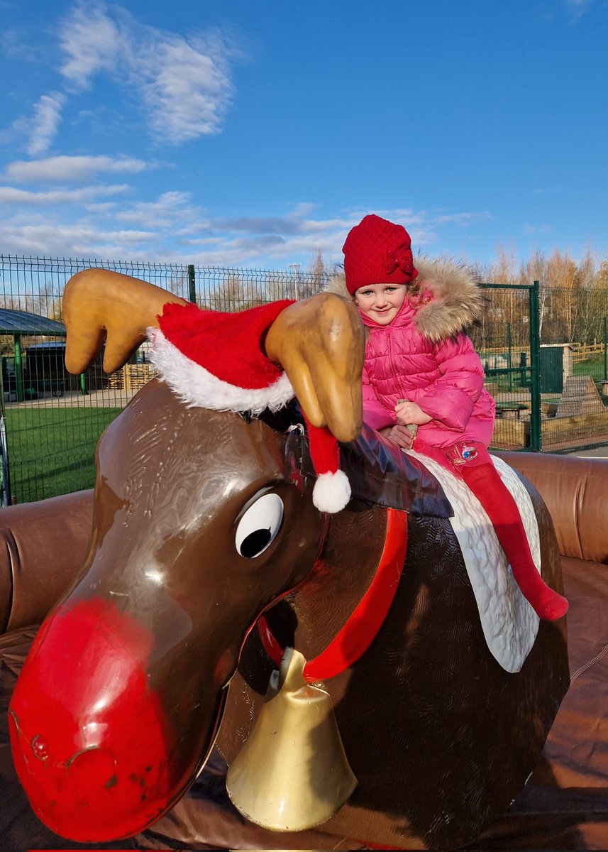 MrsNWebber1's tweet photo. So many amazing moments at our #SantaSpectacular yesterday!
@malvernprimary @MalvernMentor @Miss_Byrne_ https://t.co/7OKBp33Foy