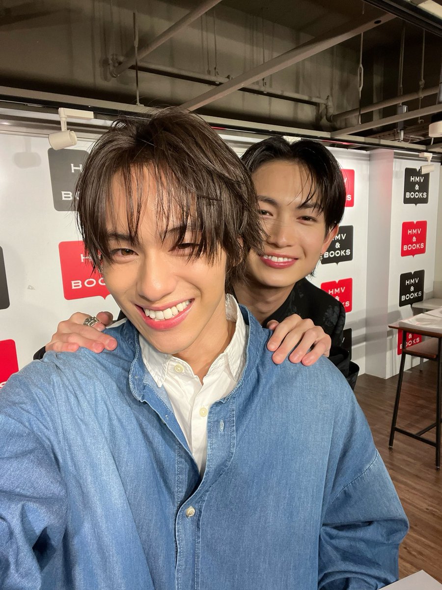 qpitdef's tweet photo. 2024年マンスリーカレンダー
「1weekchallenge」

カレンダーイベントありがとうございました🎨🐶

たまたま階の違う会場でイベントしてたけいとくんに突撃してきた！
これもなにかの縁だねね

楽しかったいちにち🙆🏻 https://t.co/O1TsSBvOqU