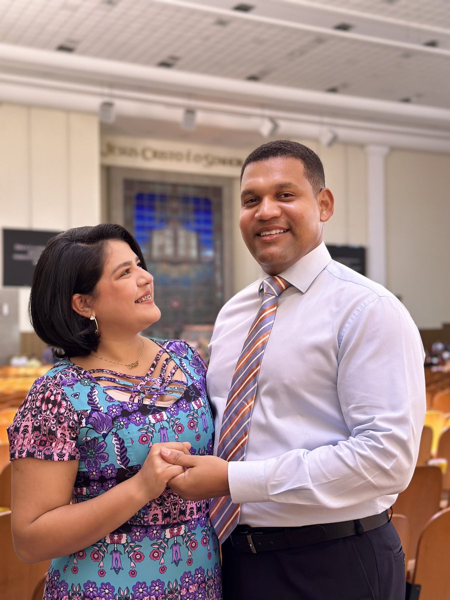 maxserraorn's tweet photo. Hoje eu e a Thai estamos comemorando o nosso aniversário de casamento. E, não haveria melhor lugar para estarmos nessa data, senão na Casa de Deus! Realizamos o sonho de ter a nossa família no Altar, e sou grato todos os dias por ter ao meu lado a minha amada. https://t.co/mYcaR81LvT