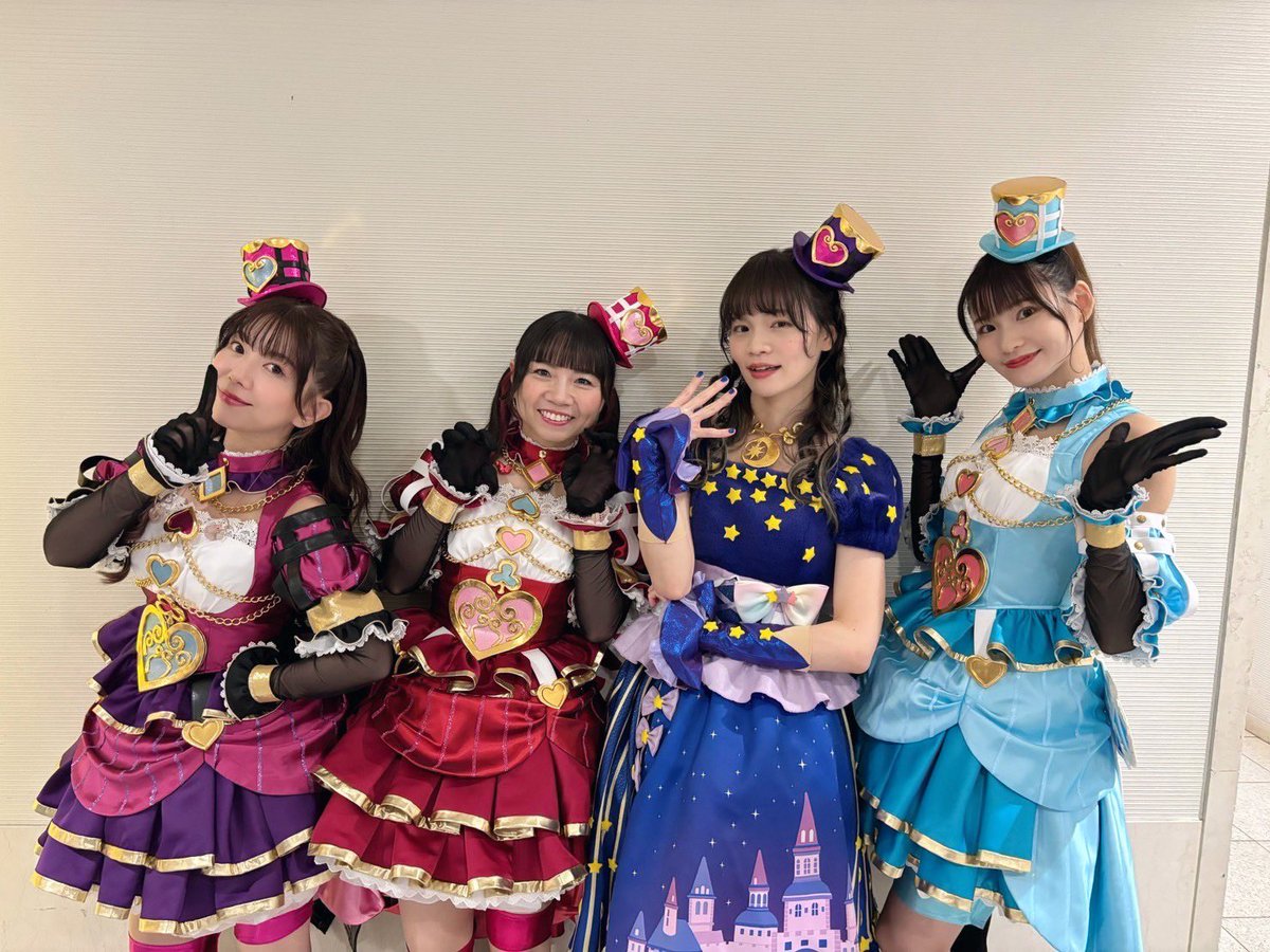 yamayui621's tweet photo. とっても久しぶりに披露させていただきました！ガァルマゲドン・ミによる「し〜くれっと！ラタトゥイユ」✨
リハのときからとても賑やかで、お優しいガァルマゲドンの皆様とまたご一緒出来て本当に嬉しかったです〜！！ありがとうございました❣️お揃いの帽子も、お三方の新衣装も可愛かったなあ☺️✨ https://t.co/IHmP61KJIp