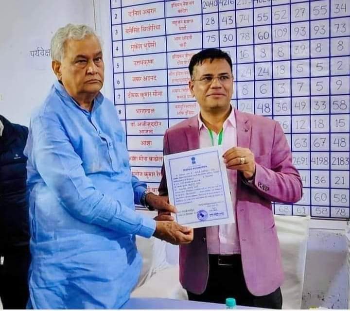 सचिन पायलट की अनदेखी करना कांग्रेस को भारी पड़ गया  डां. किरोड़ी लाल की अनदेखी करने पर बीजेपी  को भारी पड़ जाएगा आगे चुनाव में

<a href="/AmitShah/">Amit Shah</a> <a href="/narendramodi/">Narendra Modi</a>  
<a href="/BJP4India/">BJP</a>    <a href="/BJP4Rajasthan/">BJP Rajasthan</a>
<a href="/INCIndia/">Congress</a>
<a href="/INCRajasthan/">Rajasthan PCC</a>
 
#किरोड़ी_लाल_सीएम_बनाओ