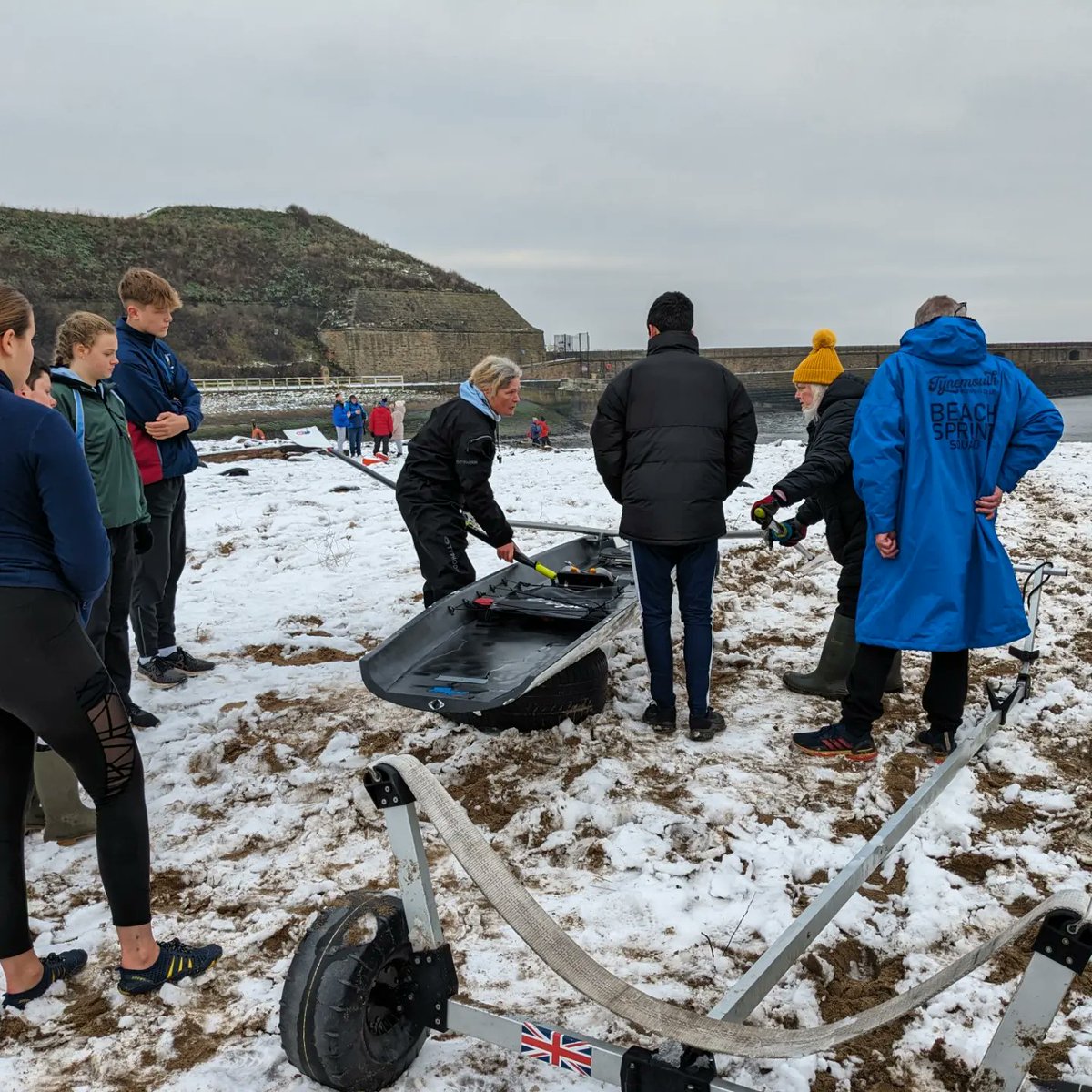 JamesAndrewsBR's tweet photo. Amazing to see some beach sprints sessions going on at @TynemouthRC today with rowers from @QEHSHexham, @hexhamrowing and Lancaster JOGRC as well. https://t.co/dkLTvTO1pN