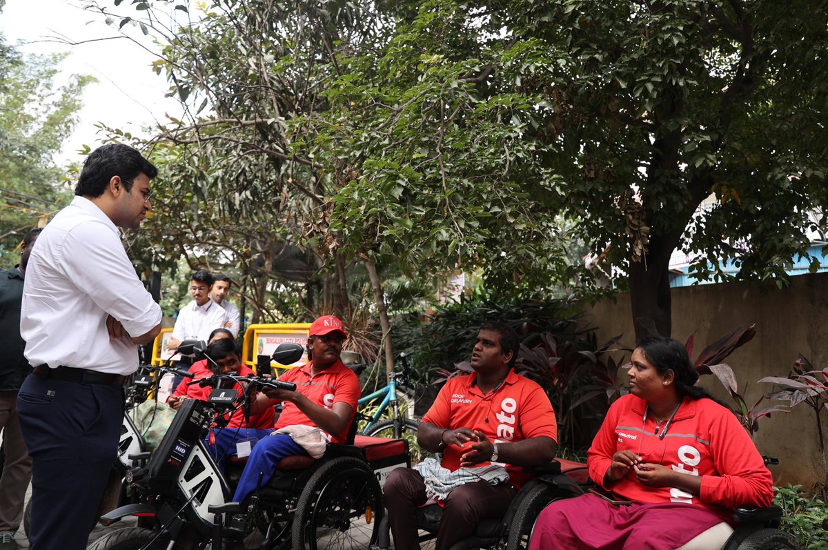 We recently set up a 'Resting Point' for gig workers outside the MP Office &amp; on #WorldDisabilityDay, we made it wheelchair-accessible &amp; joined over 20 wheelchair delivery partners from @Zomato in unveiling it.

So often, we place orders on apps &amp; expect quick deliveries without