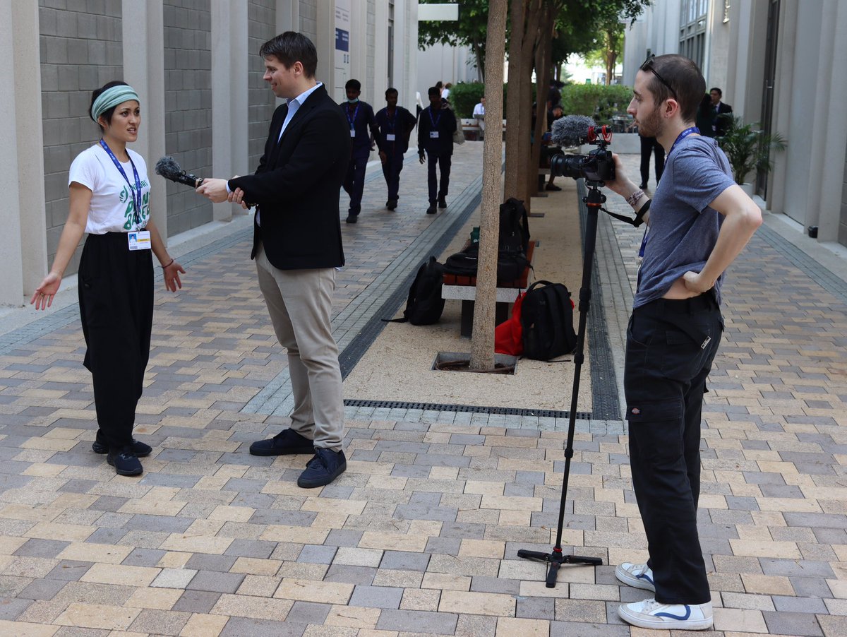 Plant_Treaty's tweet image. Here is PBT campaigner Hoshimi being interviewed at #COP28 by @PlantBasedNews about why @COP28_UAE and all environmental conferences should be catered 100% #vegan. 

Sign our petition if you agree: drove.com/campaign/6479e…