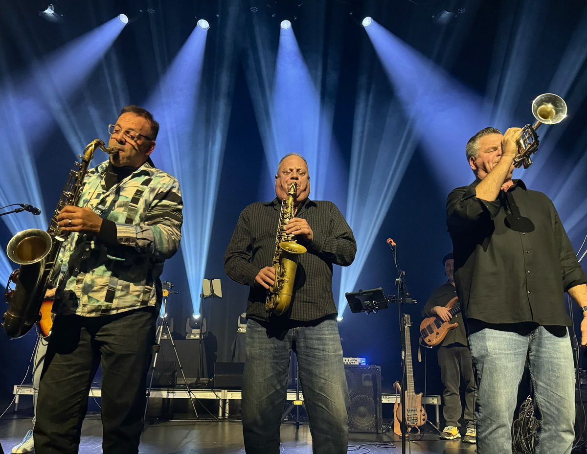 32 years later after the Giant Country Horns tour and these guys are still incredible.