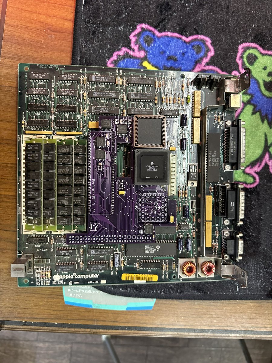 infinity5750's tweet photo. I built another one for #MacPlus . Since I didn't have a KillyClip, I soldered the pin header directly to the CPU legs…
#KerosMacMods #Macintosh #MictoMac https://t.co/Qb4d9EuTg0