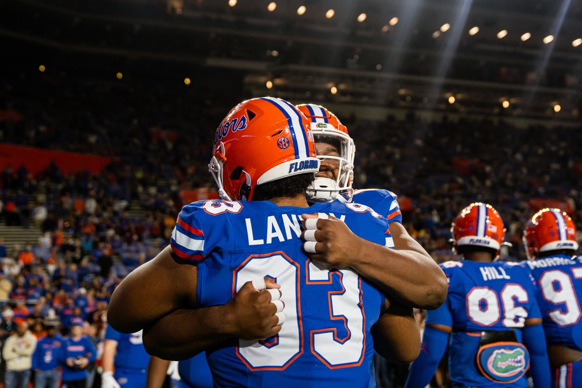 99gocrzy's tweet photo. First off I would like to thank Coach Napier and Coach Spence for giving me the opportunity to play at the University of Florida. The relationships and memories I have built with my brothers will be something I always cherish. I have entered my name into the transfer portal. https://t.co/7UdJd3P0Ue