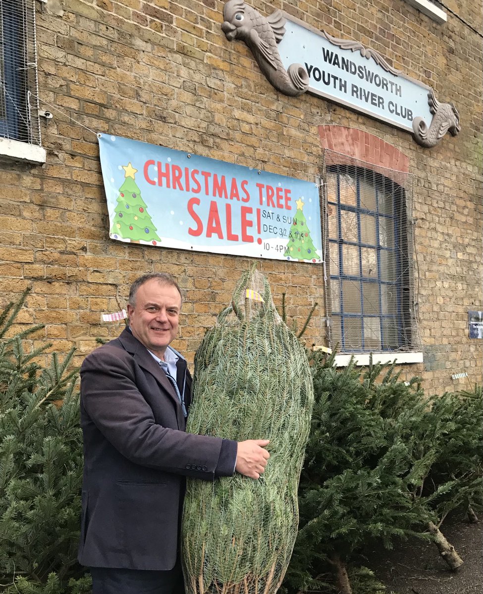 Christmas Tree sorted thanks to Sea Scouts at Putney Embankment. Free Gingerbread Biscuit with every purchase and they help you carry home (if you live close).