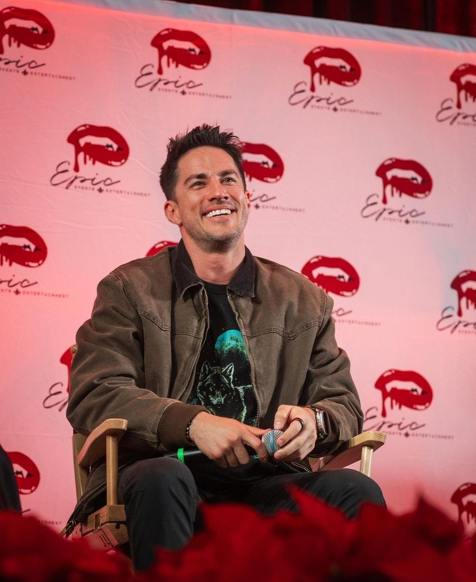 SalvatoreSchool's tweet image. I Was Feeling Festive by @epiccons Day 2 🩸

• Photo Credits: 
IG adrisevents &amp;amp; asuttonphotos 
FB Adrianna Sutton Photography 

• Website: adriannasuttonphotography.pic-time.com/-iwffday1/gall…

#TVDForever #TVDFamily #TheOriginals #Legacies #SalvatoreSchool #IWFF