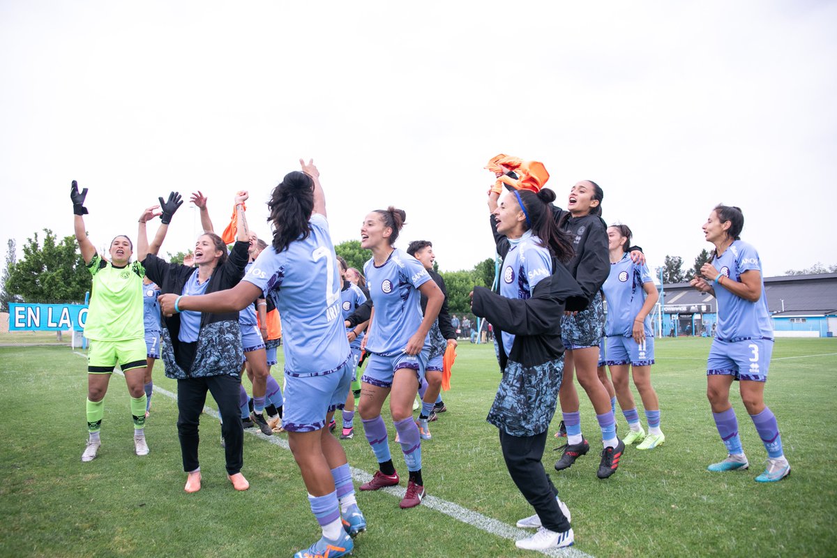 ¡El hambre que tiene este equipo! Duro partido ante un Racing que fue superior futbolísticamente. En los penales, la balanza se terminó inclinando a favor de #Belgrano con actitud. Gran partido de Yani Sosa, tapando pelotas determinantes en los 90 y atajando un penal. ¡A semis!