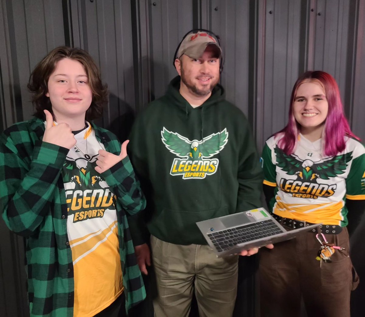casehslegends's tweet photo. Special thank you to our captain, Michael, for leading this team through the trenches and our coaches, Mr. Norman, Em, and Chloe, for giving the mentorship and direction to help guide these outstanding players. @RacineUnified @AoRCase @SMITEGame #esports #casepride #racine #smite https://t.co/8jjmkcSmPZ