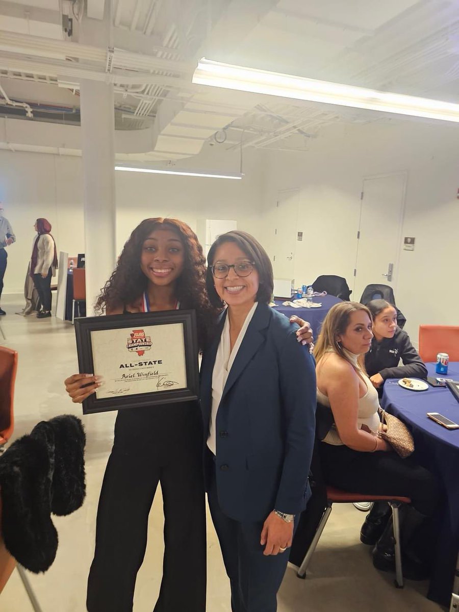 AriiellWinfield's tweet photo. I made all state. I am proud to say I made it this far, with more to come. Thank you bears and my coaches.🫶🏾 @ChicagoBears @Silva321FUTP60 @SCAFlagFootball https://t.co/rF5u7FnSvS