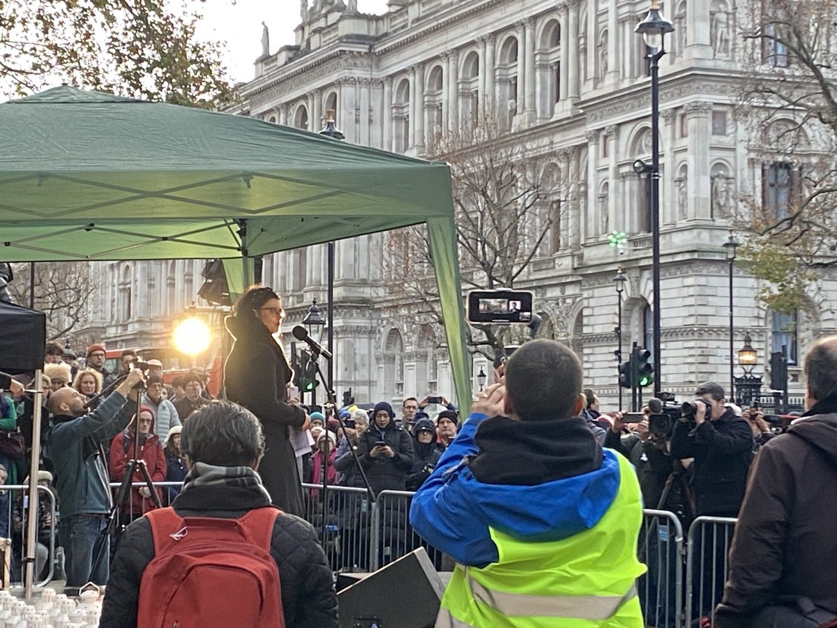 “I’m heartbroken by what we are seeing” ⁦@LaylaMoran⁩ speaking at the ⁦@Together4H⁩ vigil opposite 10 Downing St. Let’s pray our leaders are listening. We need a permanent ceasefire now. #TogetherForHumanity