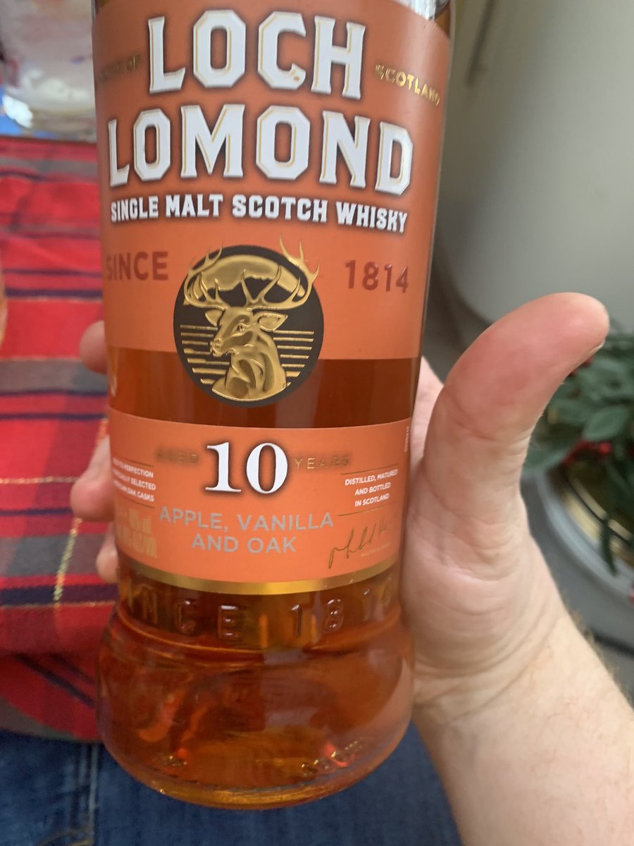 Now this is a lovely tipple @LochLomondMalts another three different types Ordered 👌