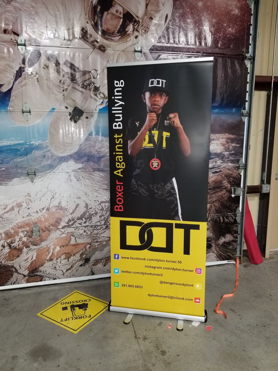 Portable and impactful! Our roll-up banners are a trade show essential. Set up and showcase your best with ease. 

#RollUpBanners #TradeShowEssentials #PortableMarketing #SeasonalPromotions #EasySetUp #TradeShowDisplays #MarketingTools #EventDisplays #CompactDesigns