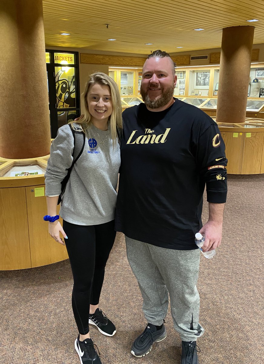 NE2K_Rich's tweet photo. I can’t even express how full of joy my heart is to see @RChessar coaching hoops! She was a coaches dream, and now I’m sure she’s a players dream for a coach! So stinking proud of you, seeing all you’ve achieved, there was never a doubt! So much love! https://t.co/Ue2m4Q60wQ