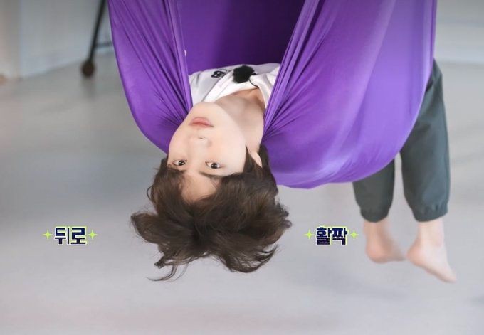 Valen_koo's tweet photo. ◜·°˖˚♡ Mejores momentos de jin en los run bts 𖤐˚. ࣪  

  ➸ A necessary thread 🤍

#HappyBirthdayJin https://t.co/VcUObSKT8z