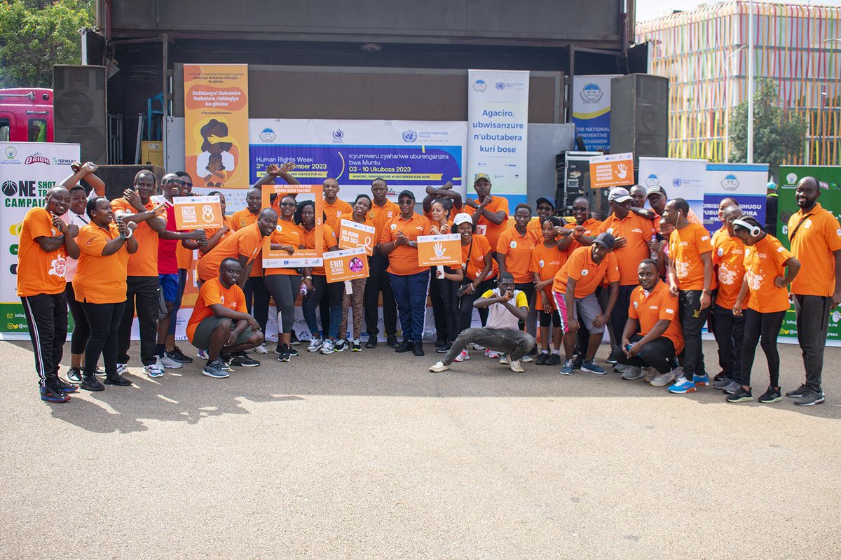 careinrwanda's tweet image. 🌍💪 Earlier today, @careinrwanda, joined @RwandaGender and other partners on this Sunday's special #CarFreeDay, to unite our voices and speakout to #EndGBV. Let's join hands to create a world #withoutfear for all women and girls out there! #16daysofactivism