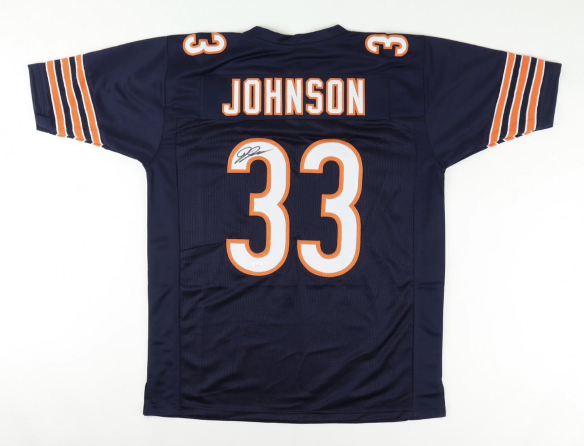 🚨JAYLON JOHNSON JERSEY GIVEAWAY🚨

Our 2nd Season of Giving giveaway is a JSA certified Jaylon Johnson autographed jersey.

To enter:
-Follow @OfficialJAYCHI 
-Like/RT this tweet
-Comment 🐻⬇️

Winner announced 12/10!

*MAKE SURE IT’S US IF SELECTED!*