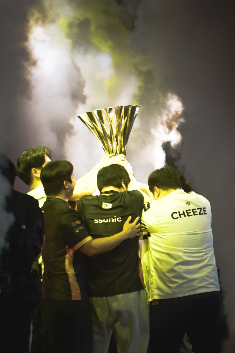 YuEfSa's tweet image. AND @Danawa_esports IS YOUR PGC2023 CHAMPIOOOOOONNNNNN!!!! 🏆🏆🏆🏆🏆🏆
@PUBGEsports #PGC2023