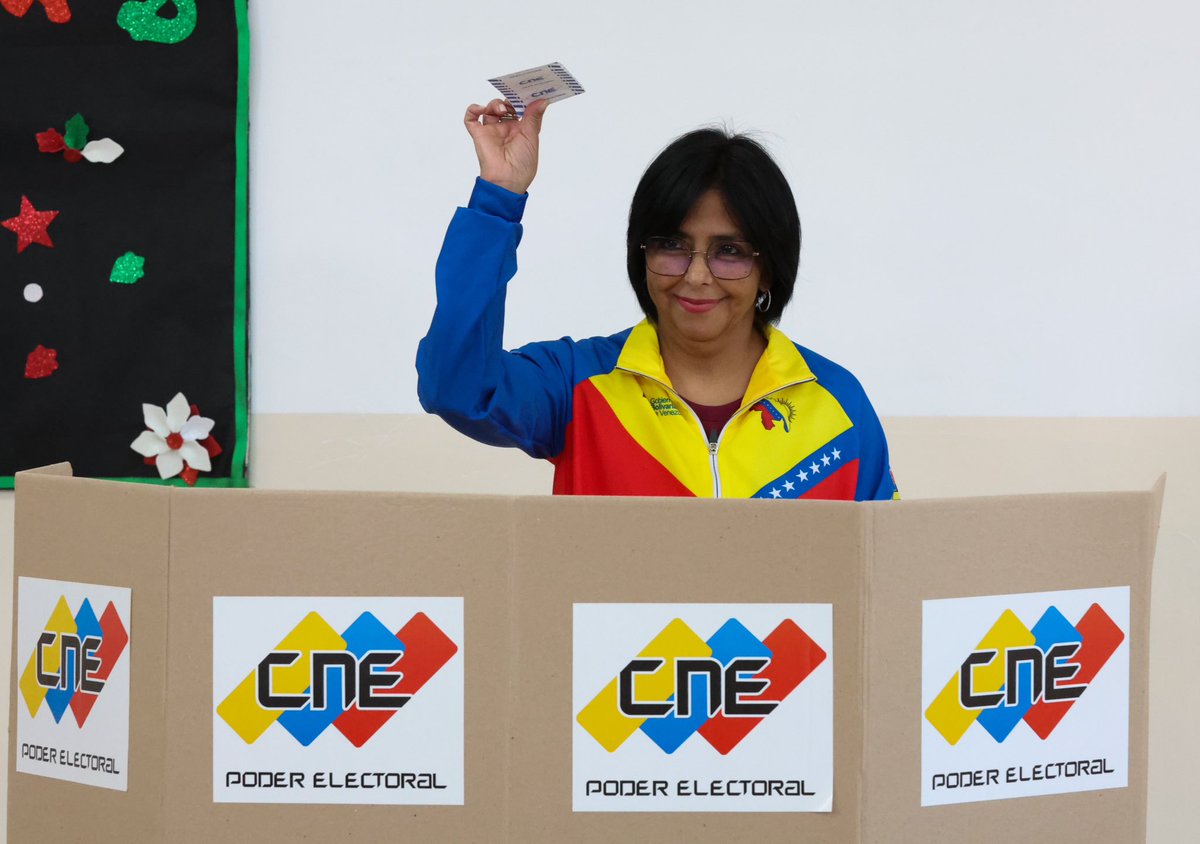 delcyrodriguezv's tweet photo. ¡Ya voté! Por el Esequibo, por Venezuela, por la paz y la soberanía. No podrán con Venezuela y la firmeza de su pueblo en la defensa del Esequibo. Mañana será un gran amanecer para nuestro país. ¡Vota por Venezuela! https://t.co/iPbOcSZpdW