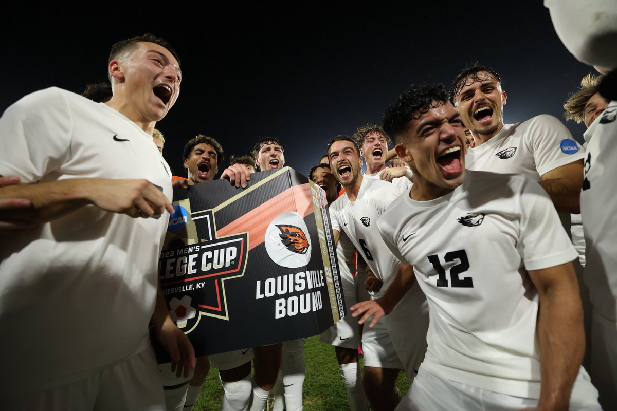 robpriewe's tweet photo. Oregon State men’s soccer is 2 wins from an NCAA championship: ‘We have a major chip on our shoulder’ … Go Beavs!! #gobeavs https://t.co/3Wy8yPEVtH https://t.co/uwIfYGqbAJ