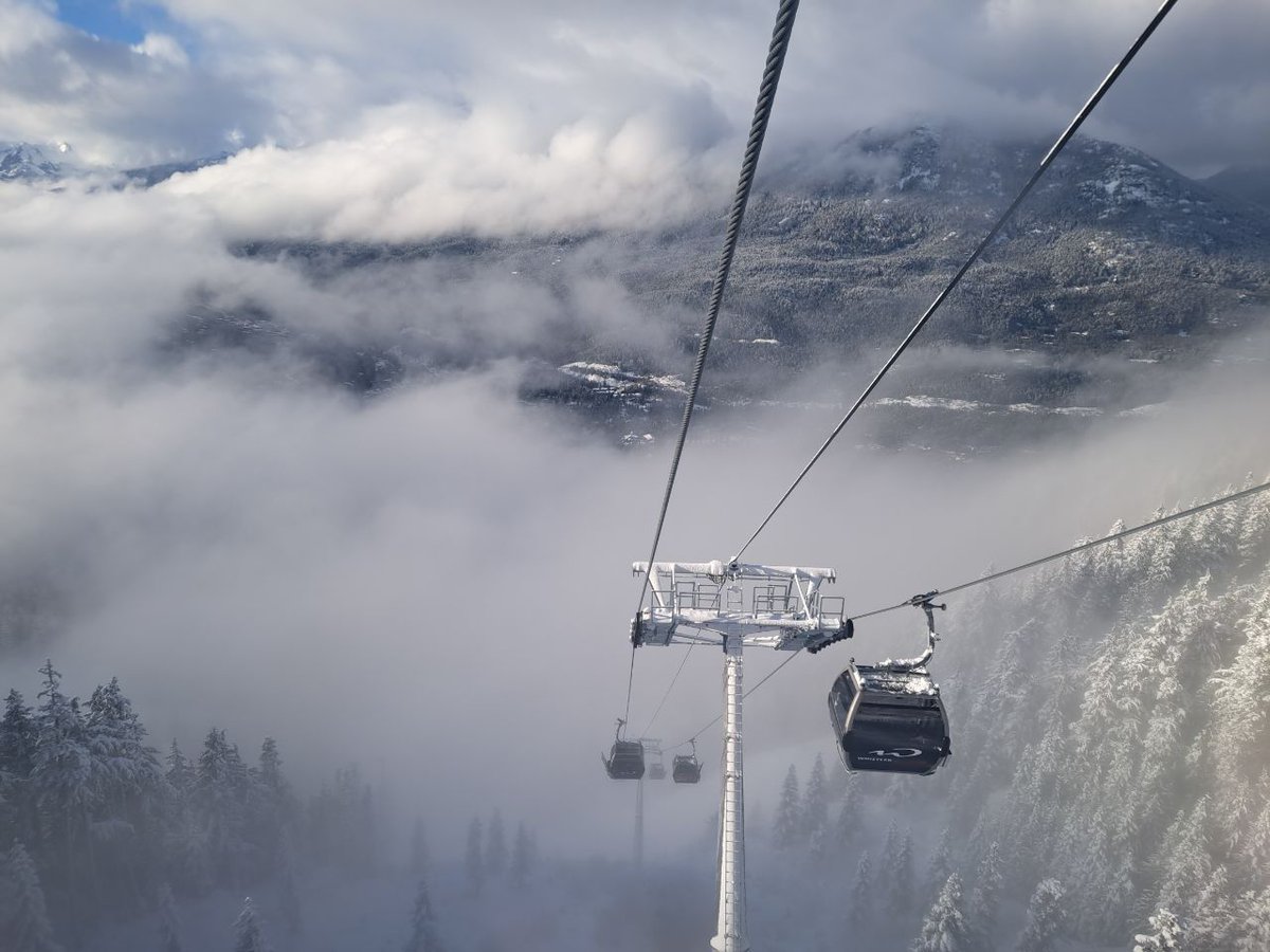 Whistler's Adventures, The first heavy snow❄️❄️ in December🌫🌫😍😍