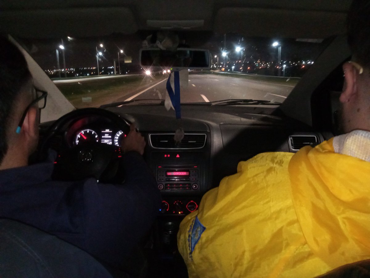 manulakd1889's tweet photo. Gente esto no lo hago nunca, estuvimos toda la semana preparando el auto y juntando la plata para ir a Salta , nos agarro una tormenta y nos fundió el auto en Santiago a la madrugada, recién llegamos con ayuda de gente de Santiago a tomar un bondi a Tucumán y Salta https://t.co/ML1RbsTp7F