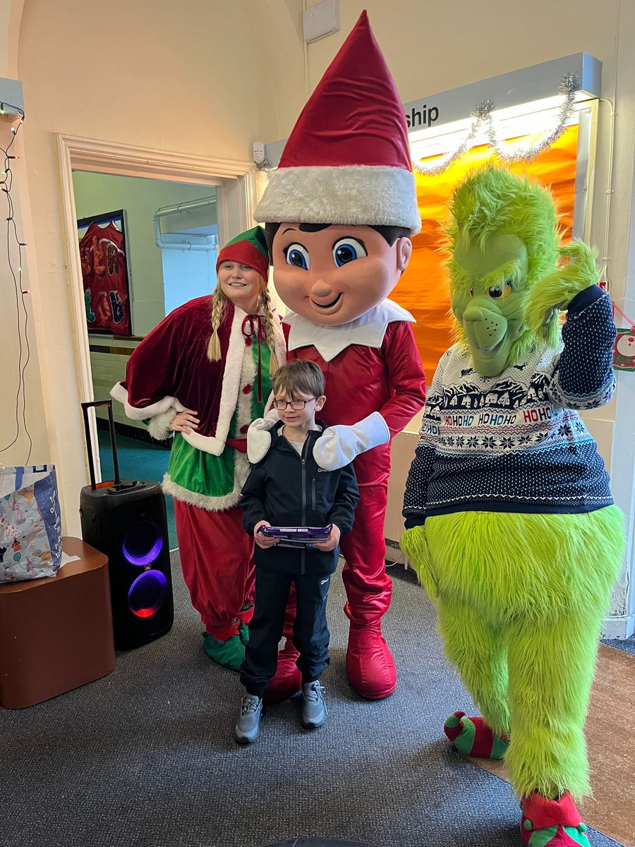 Thank you to everyone who joined us for the family day today - lots of fun had by all! ❄️🎅🏼🐍