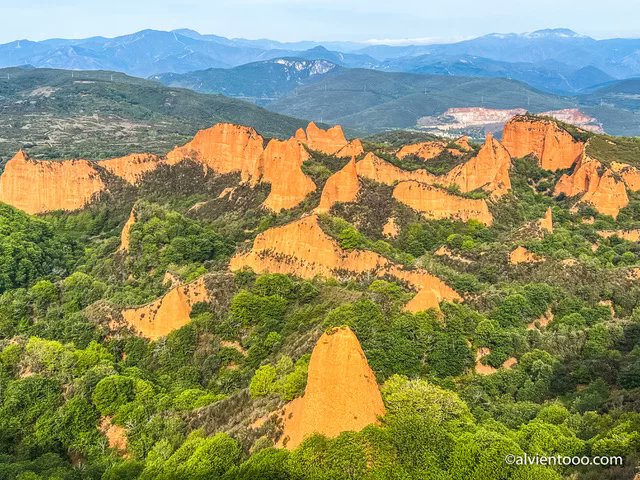 Sin duda la provincia de León es una pasada desde los Picos de Europa y todas las Reservas de la Biosfera de la Cantábrica Leonesa hasta las llanuras de Tierra de Campos, pasando por las tierras maragatas y la comarca del Bierzo entre otro lugares #LeónLaMagiaDelinvierno