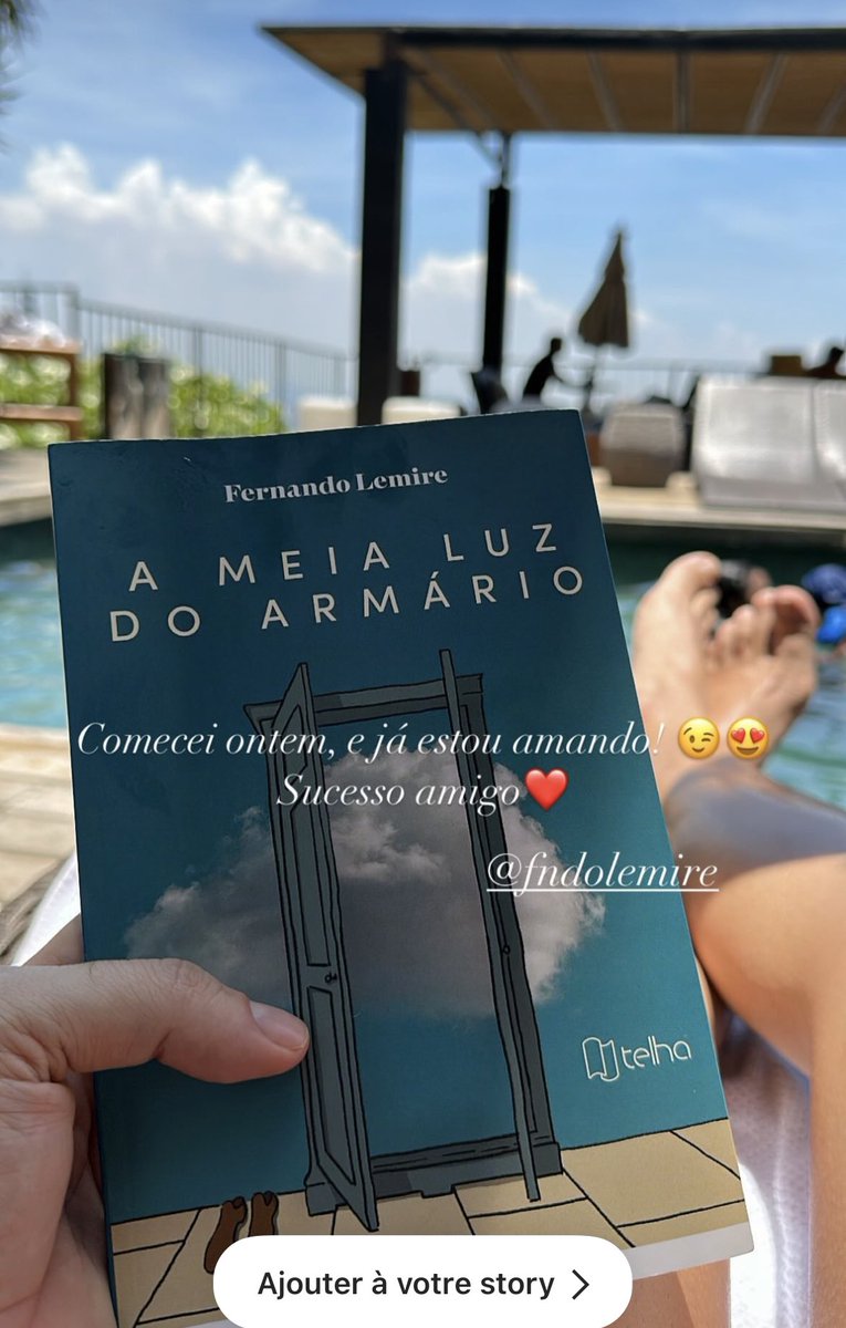 Muito legal ter uma galera dando aquela força nesse meu primeiro trabalho (continuem 😂).

Valeu mesmo pour adquirirem meu primeiro romance publicado pela editora telha.

#ameialuzdoarmario #literaturalgbtqia 

editoratelha.com.br/product/a-meia…