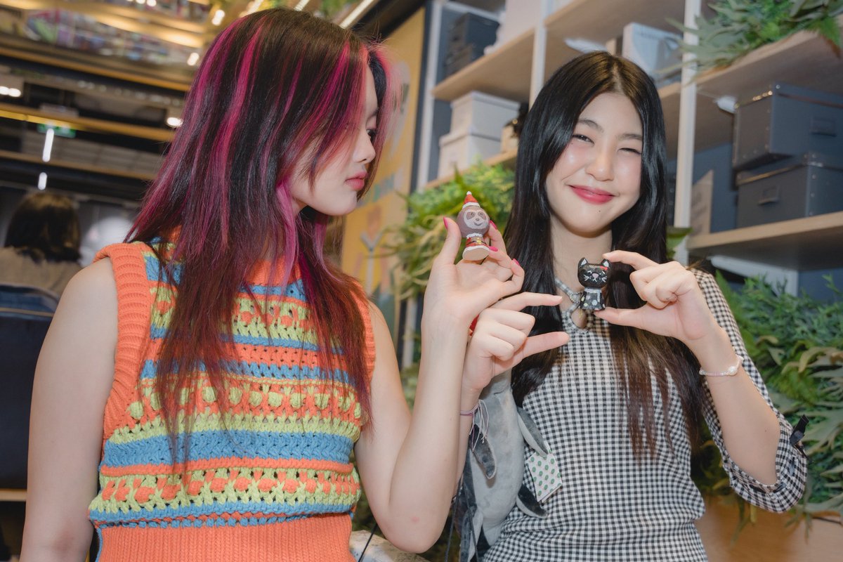 TOSPHOTOGRAPHER's tweet photo. 👩‍🎨น้อนอิม&amp;น้อนโบว์🖼️
@immdahla @bowncp 📱

#clubafterclass #immcac 
#cac #bowimm #bowcac
#clubafterclassmusic
#B2S https://t.co/wgcoAJjWO9