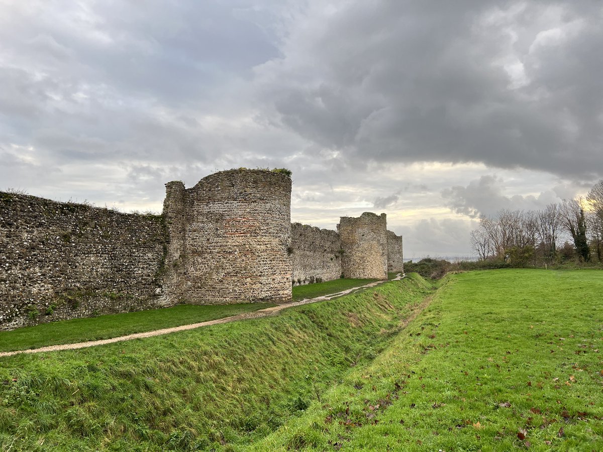 Finished today’s jaunt with a pootle around Portchester Castle. A Norman castle within the Roman walls of a Saxon Shore fort. That’s a good fix of things historical for the day.