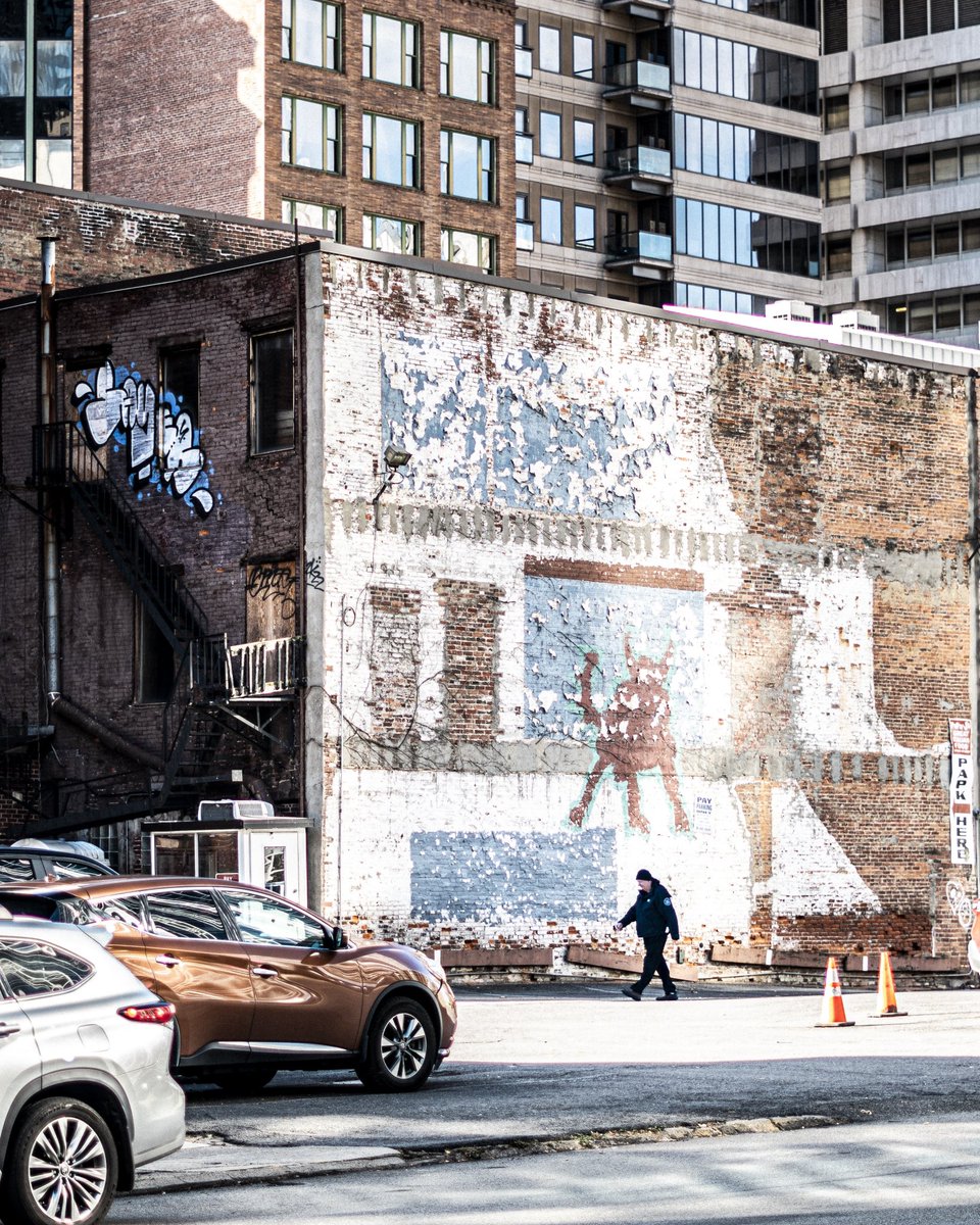CBozelli's tweet photo. Trying some different edits. Pittsburgh,PA 📸

#Street #Road #Transportation #CityLife #LandVehicle #City #Outdoors #Car #UrbanArea #man #sony #a7rv #autumn #urban #graphitti #exposure #photography https://t.co/eAyjrweThw