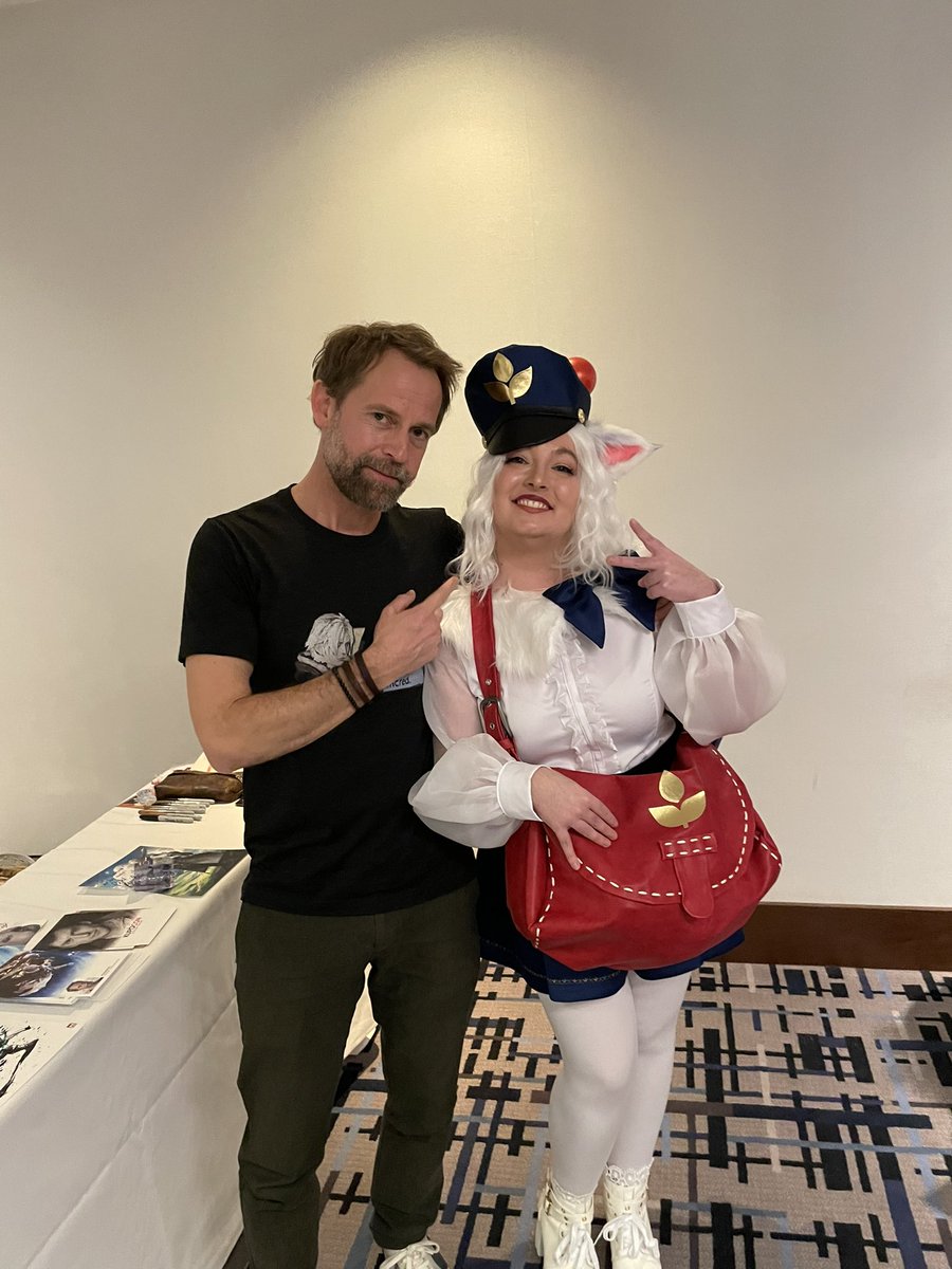 SoltySketches's tweet photo. Kupocon was such a blast!! I’m so glad I went and met the best folks!! #kupocon #pomeast here is a few photos XD. I wiped out my Shiva Ryne for the Blizzara ball (how could I not) and delivery mog during the day.  Kupo!! https://t.co/FN3tMMHAxr