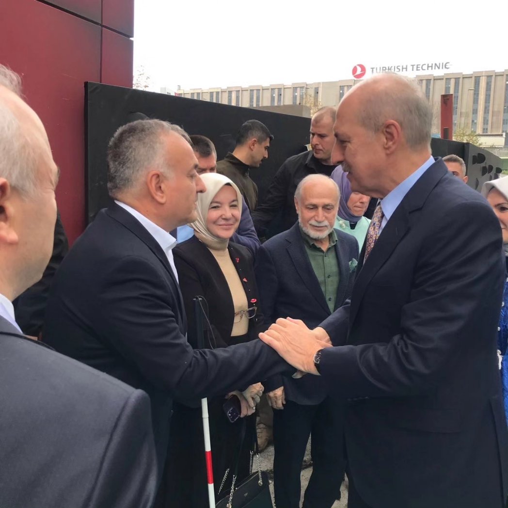 TurkiyeBeyazay's tweet photo. Beyazay'ın da paydaş olduğu Engelsiz Yaşam Fuarı'na (Eyaf) Meclis Başkanı Sn. Numan Kurtulmuş teşrif etti. Kurtulmuş'u , Genel Başkanımız Lokman Ayva ve yönetimi karşıladı @NumanKurtulmus @lokmanayva #3AralikDunyaEngellilerGunu #Eyaf https://t.co/EqCYD63XeT